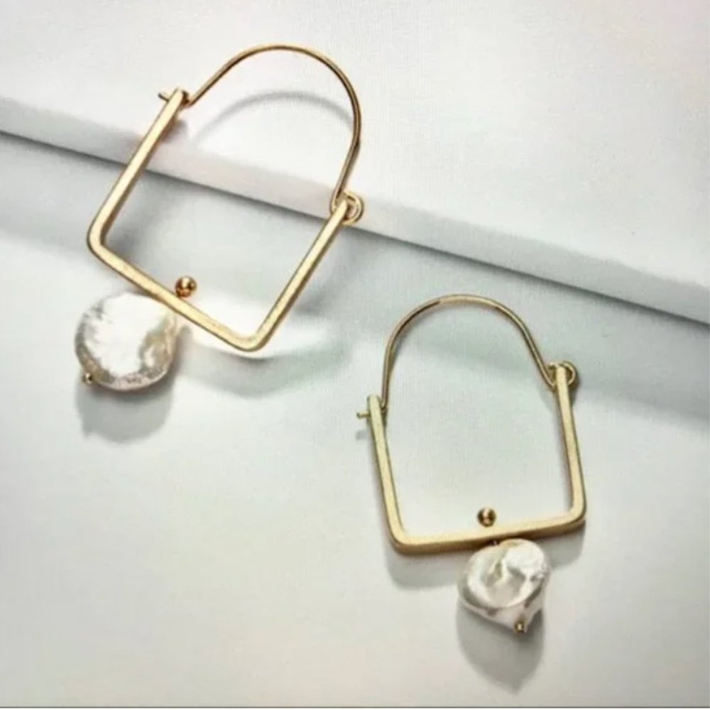 NEW! Natural Pearl Drop Earrings